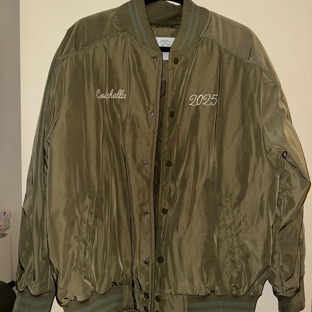 Coachella Olive Green Embroidered Bomber Jacket - Picture 2 of 3
